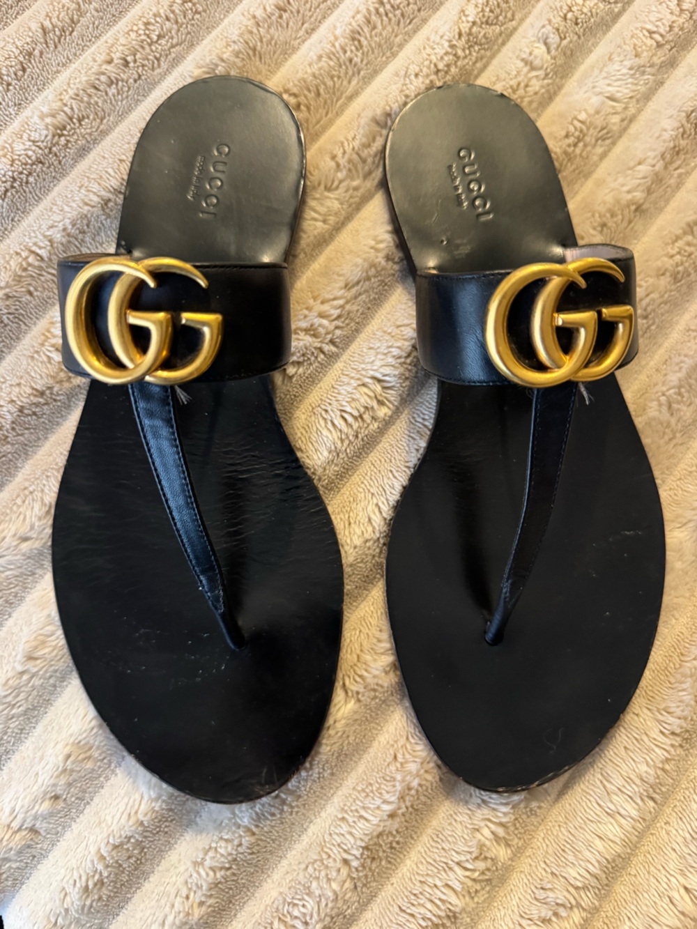 Gucci GG Marmont Double-G leather thong sandals